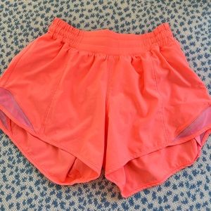 Lululemon Hotty Hot 4in Shorts, Size 4